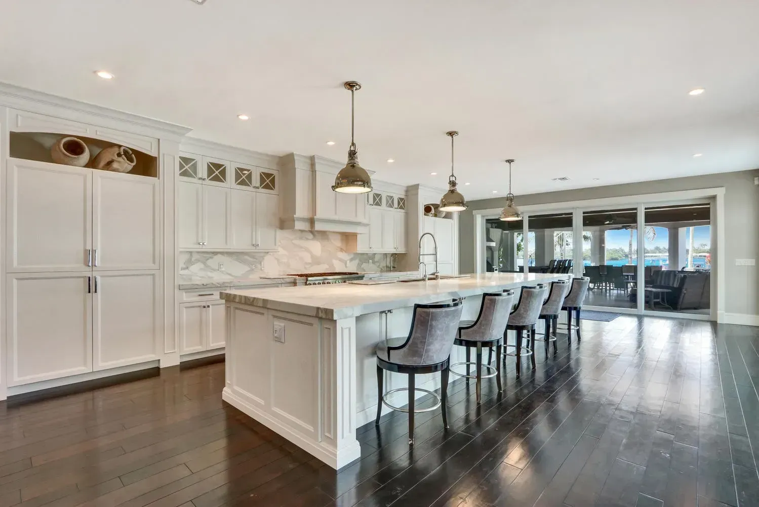 Dining room Interior Design Lisa St. Amand Designs