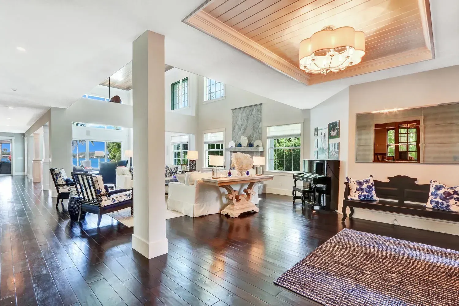 Living room  Interior Design Lisa St. Amand Designs