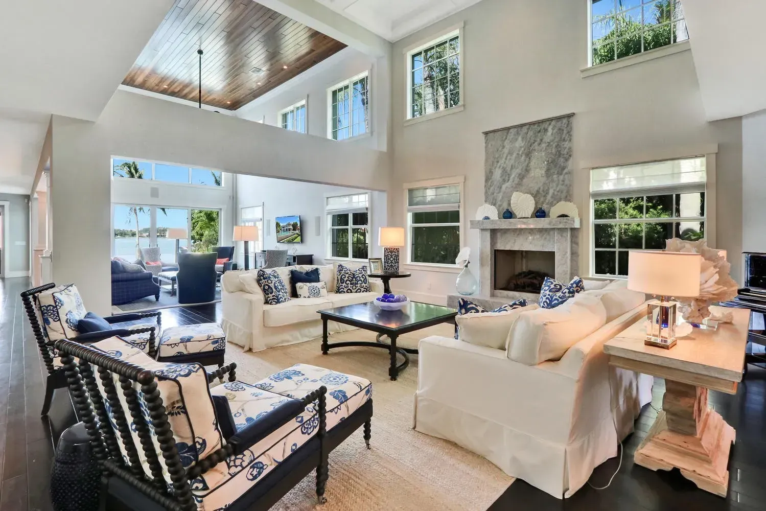 Living room beach house Interior Design Lisa St. Amand Designs