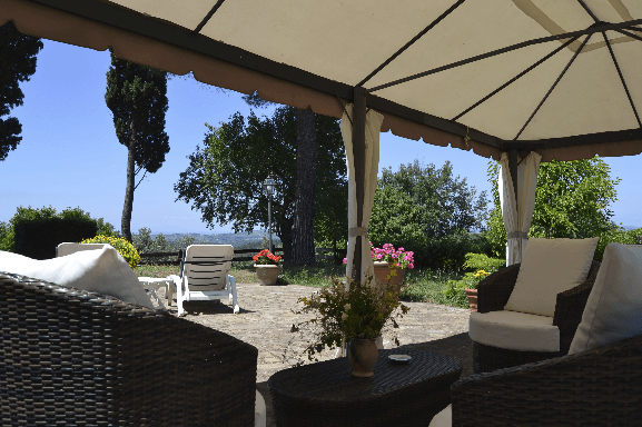 Gazebo in giardino agriturismo San Silvestro nel Chianti