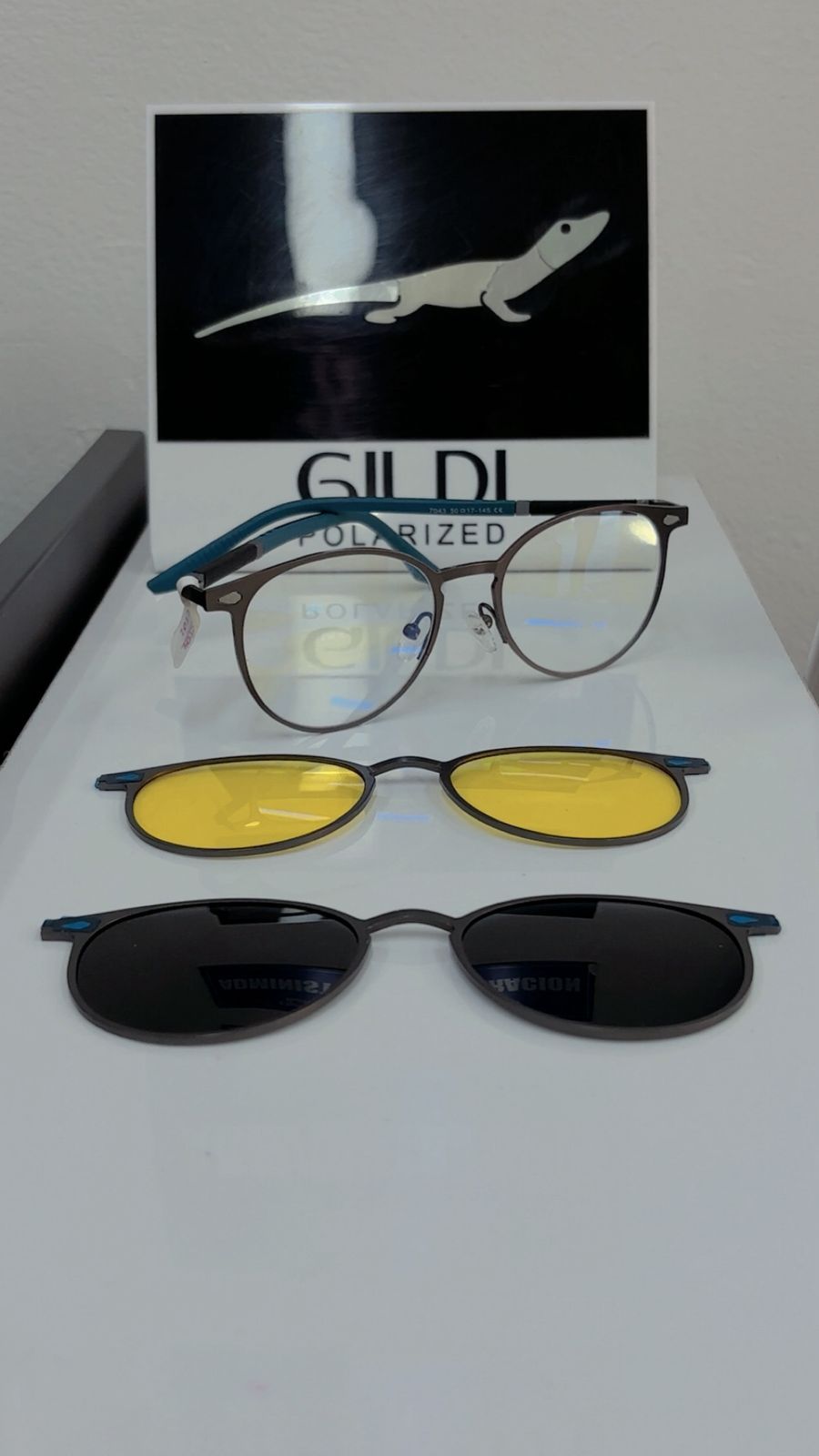 Montura con sobrepuesto (el precio puede variar consultar cotización) $90.000