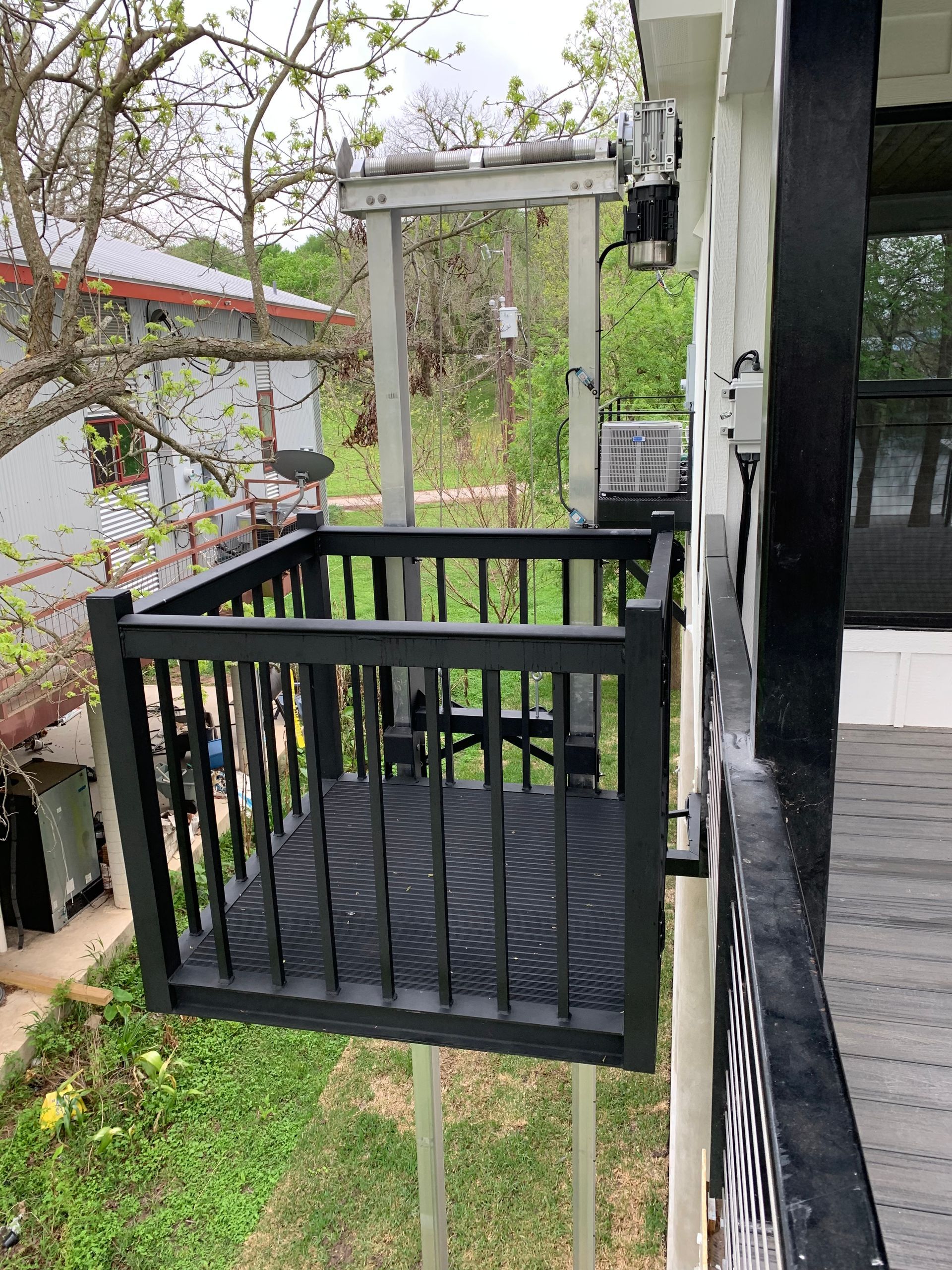Aluminum Vented Safety Panel | Bradenton, FL | Cargo Lift PROS