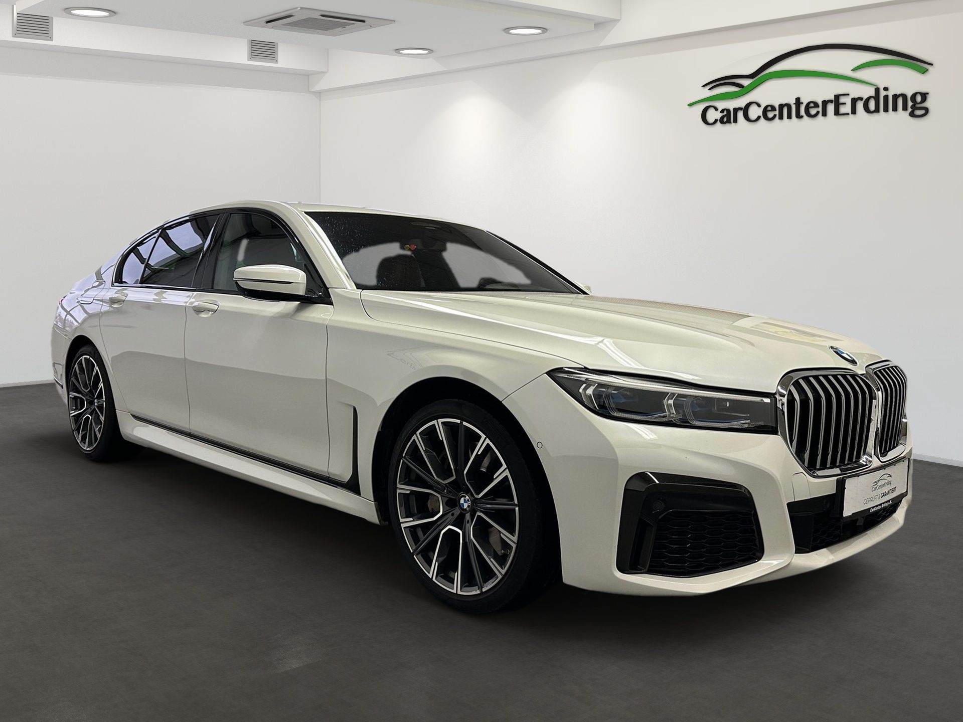 BMW Auto Bild nach Herstellerrichtlinie
