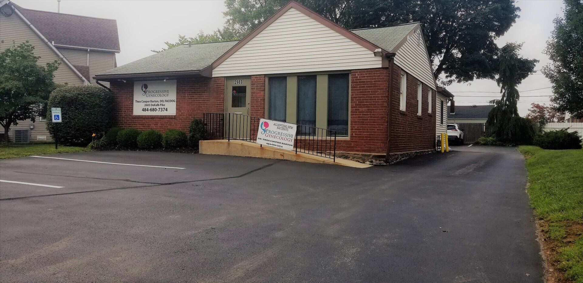 exterior view of Progressive Gynecology office