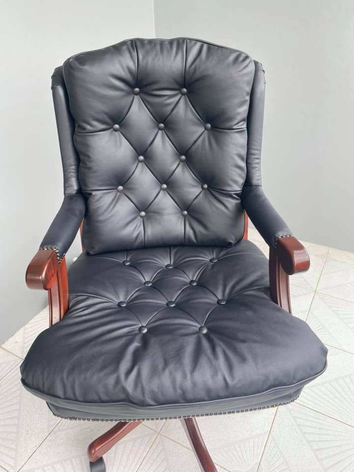Old Gray Chair — Sydney, NSW — Platinum Mobile Upholstery