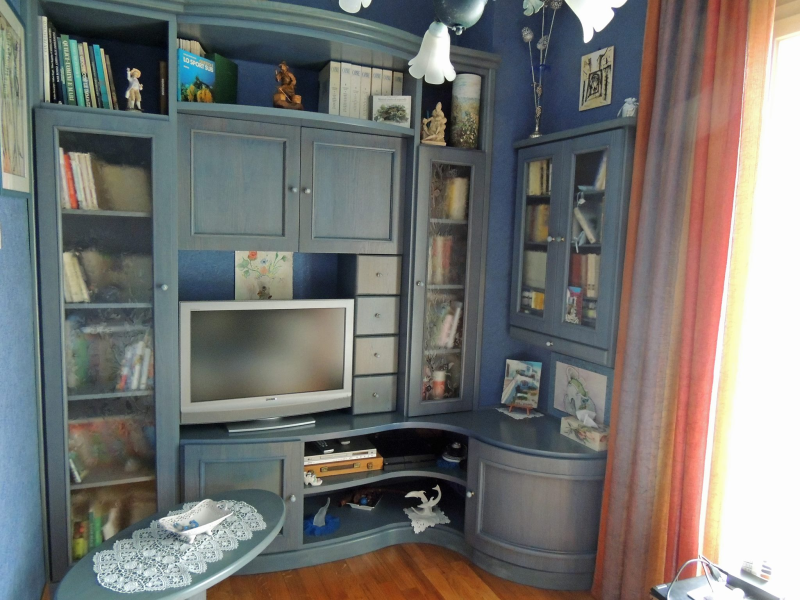 armadi su misura e sportellature a Roma celesti