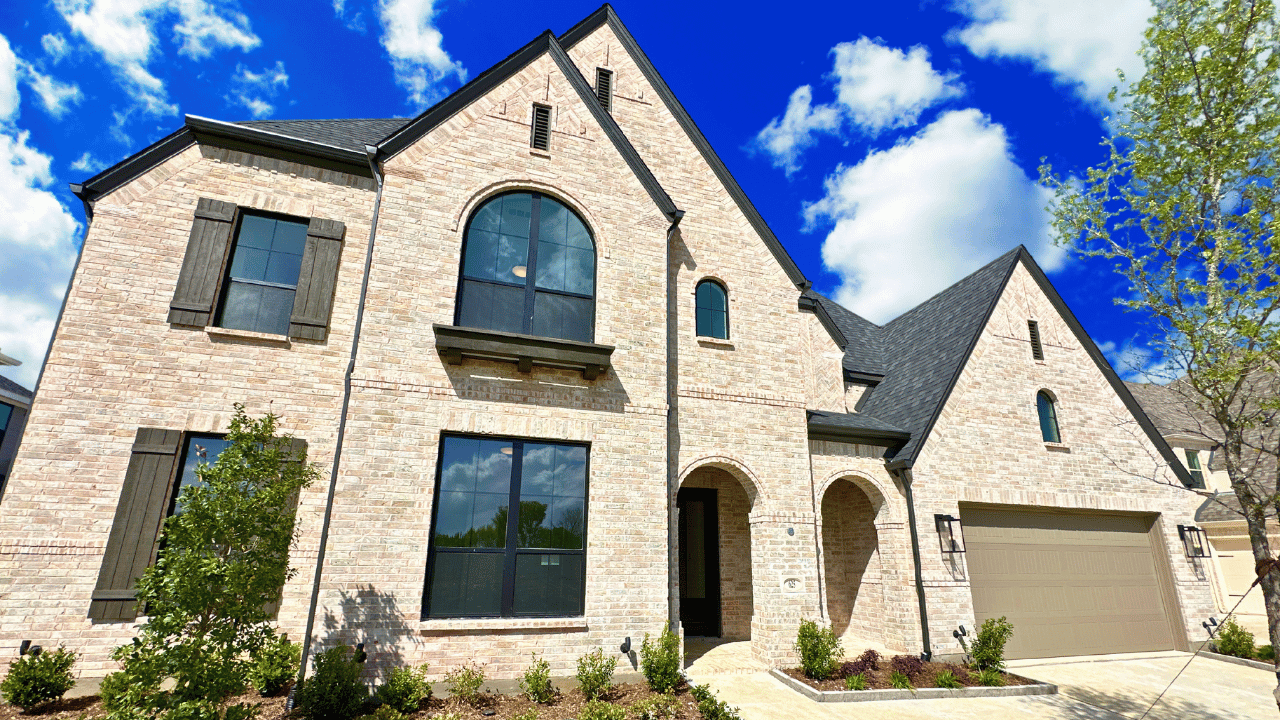 Highland Homes' Palermo Plan in Sandbrock Ranch, Aubrey TX