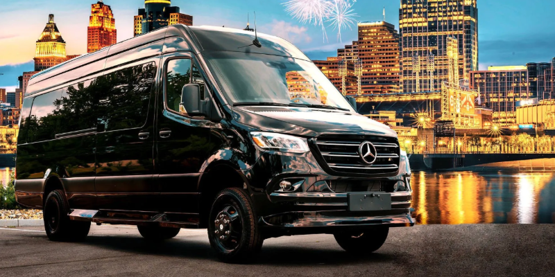 Mercedes-Benz Sprinter Limo