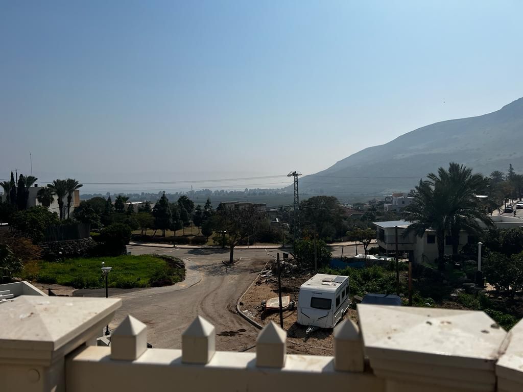 למכירה במגדל דו משפחתי 145 מטר