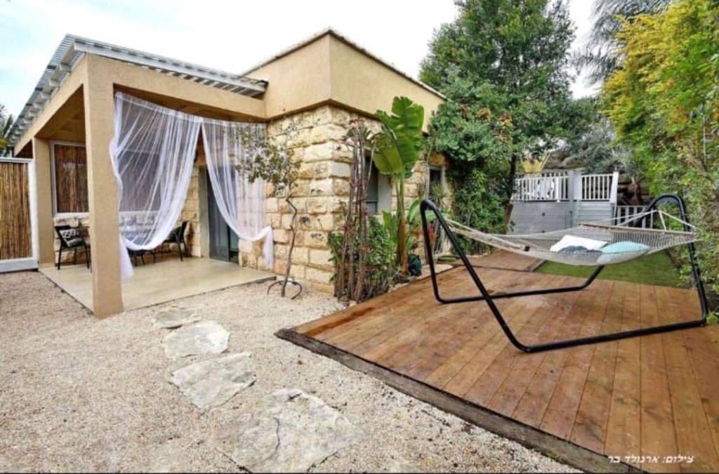 ביישוב חד נס