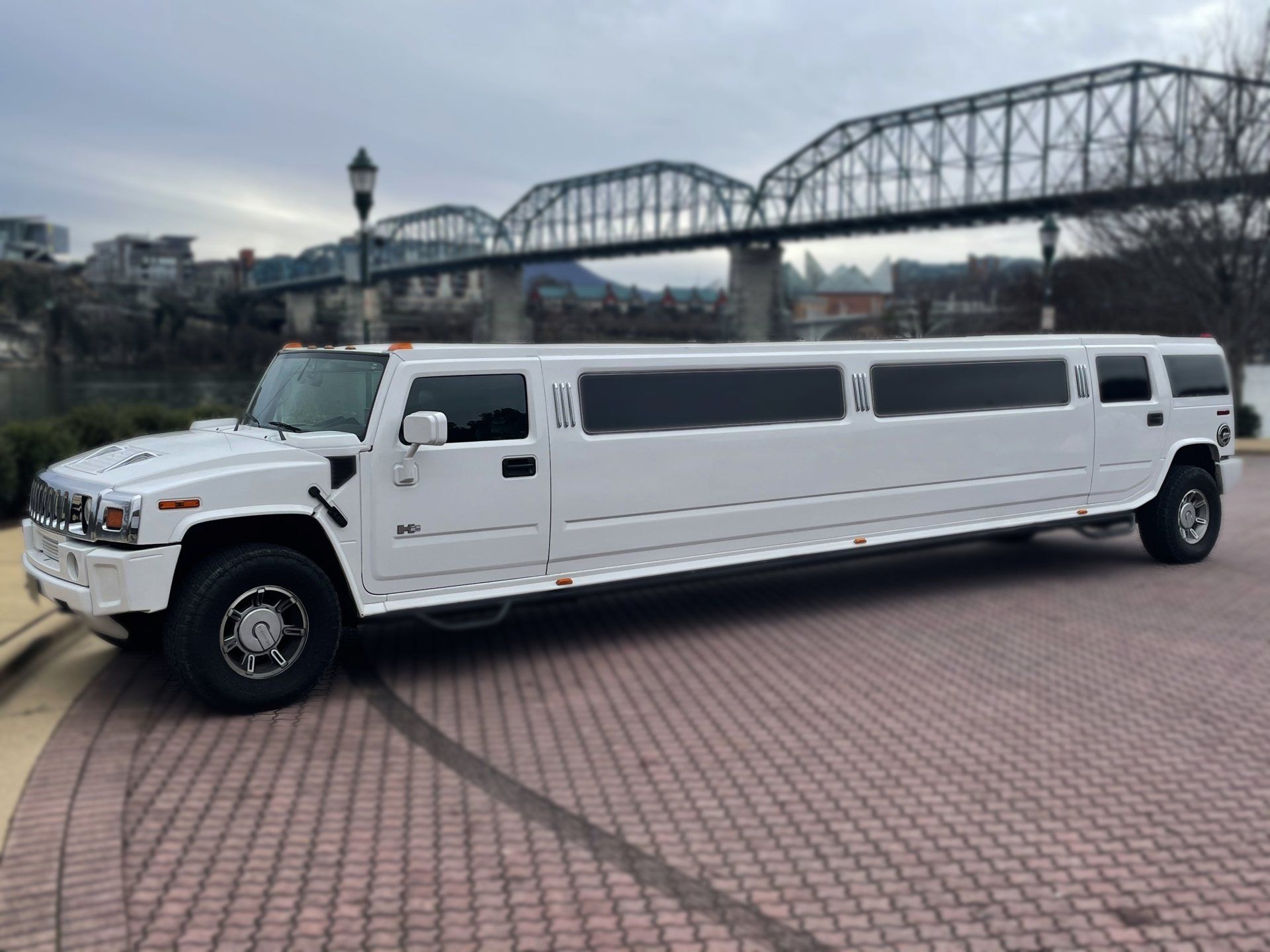 Downtown Chattanooga - Hummer Limousine