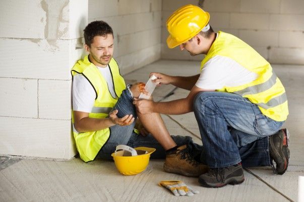 On-Site First Aid, CPR, and AED Classes for Construction & Contracting Companies