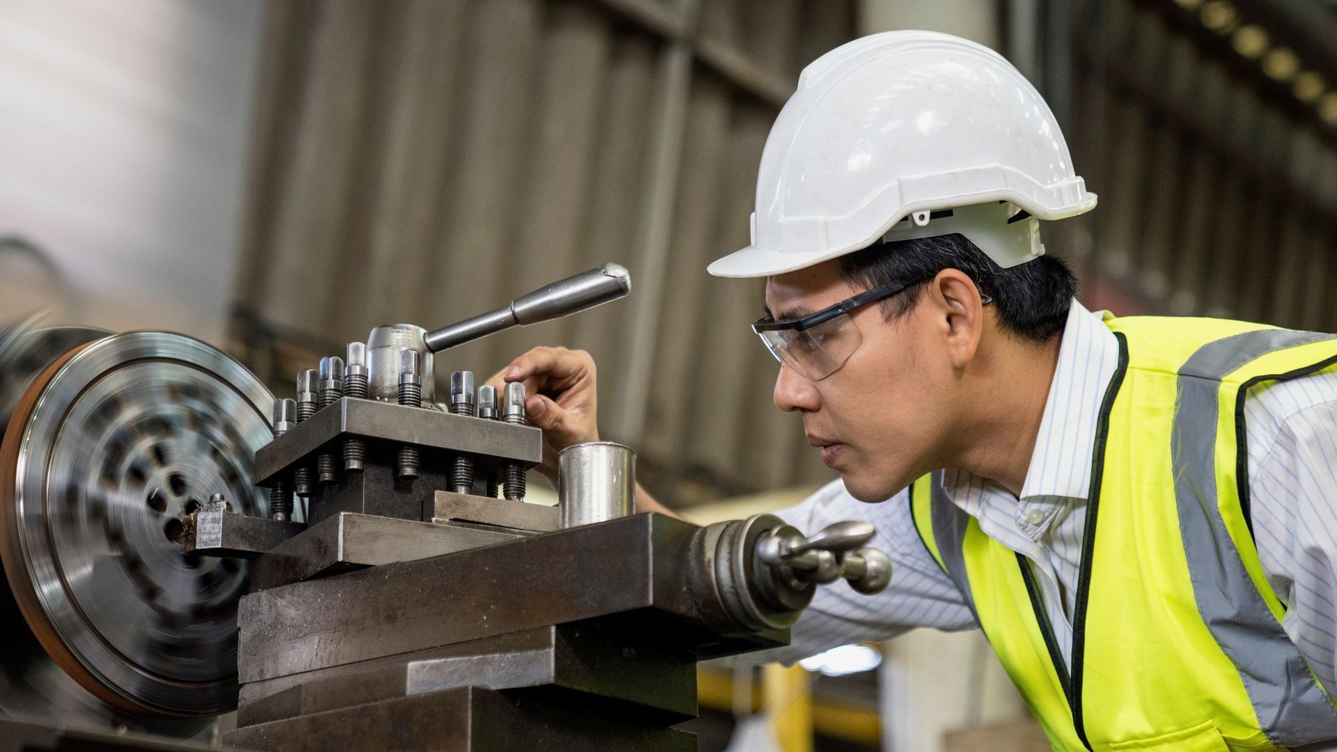 On-Site First Aid, CPR, and AED Classes for Industrial Manufacturing