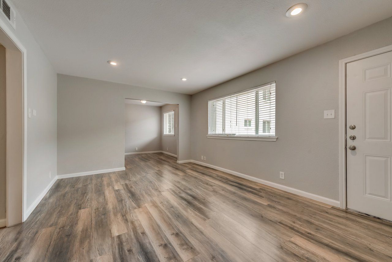 4718 Reiger Property Photo