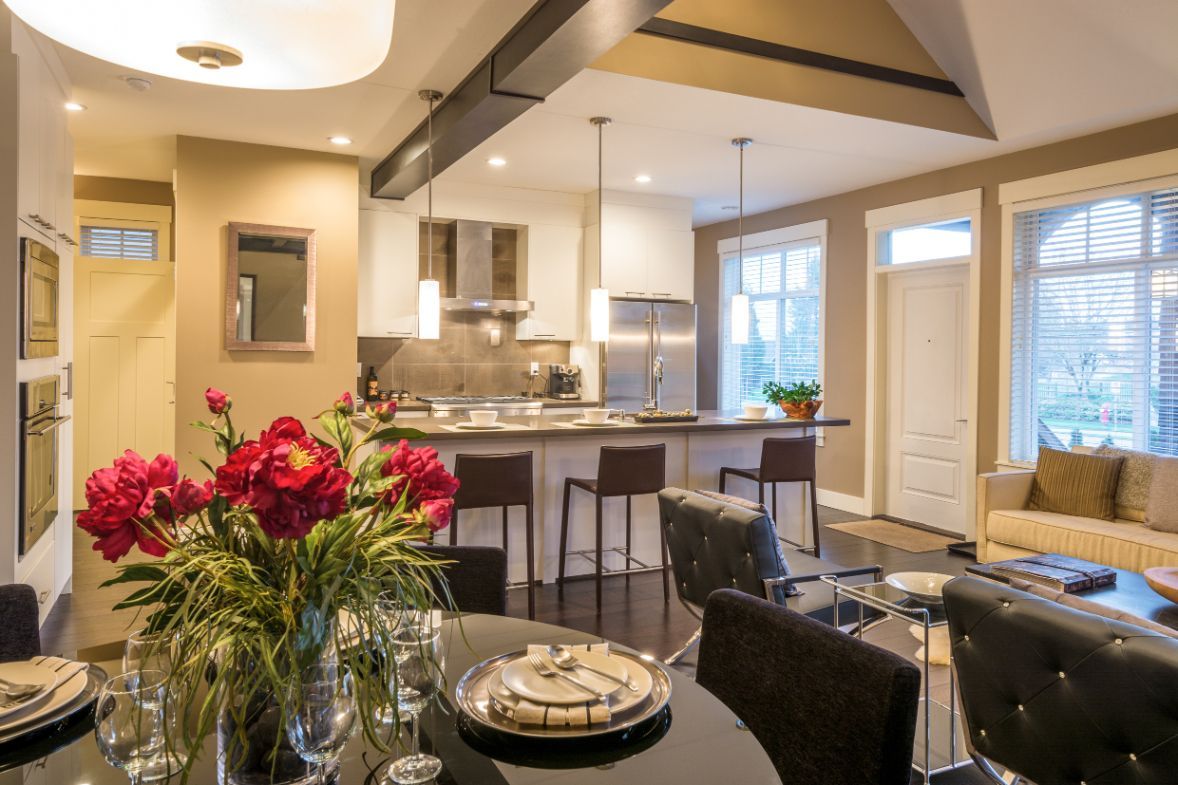 Expert Perspective from Love Is Blinds KY on Cohesive Window Design