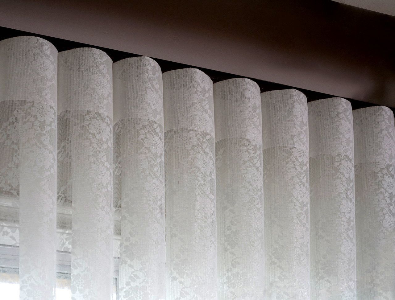 When to Choose Vertical Sheer Shades Over Curtains