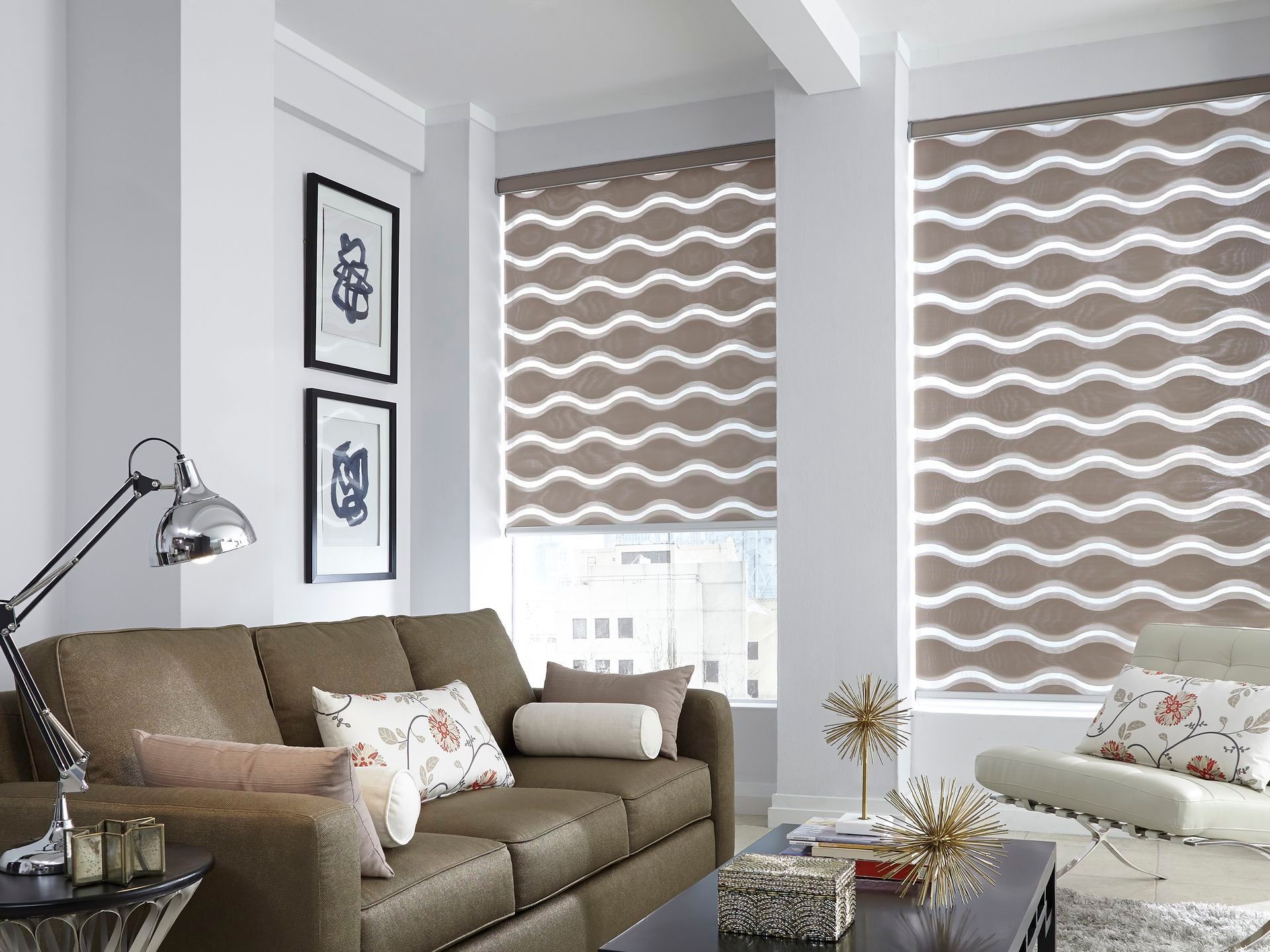 Why Kentucky Landlords & Hosts Should Consider Custom Blinds
