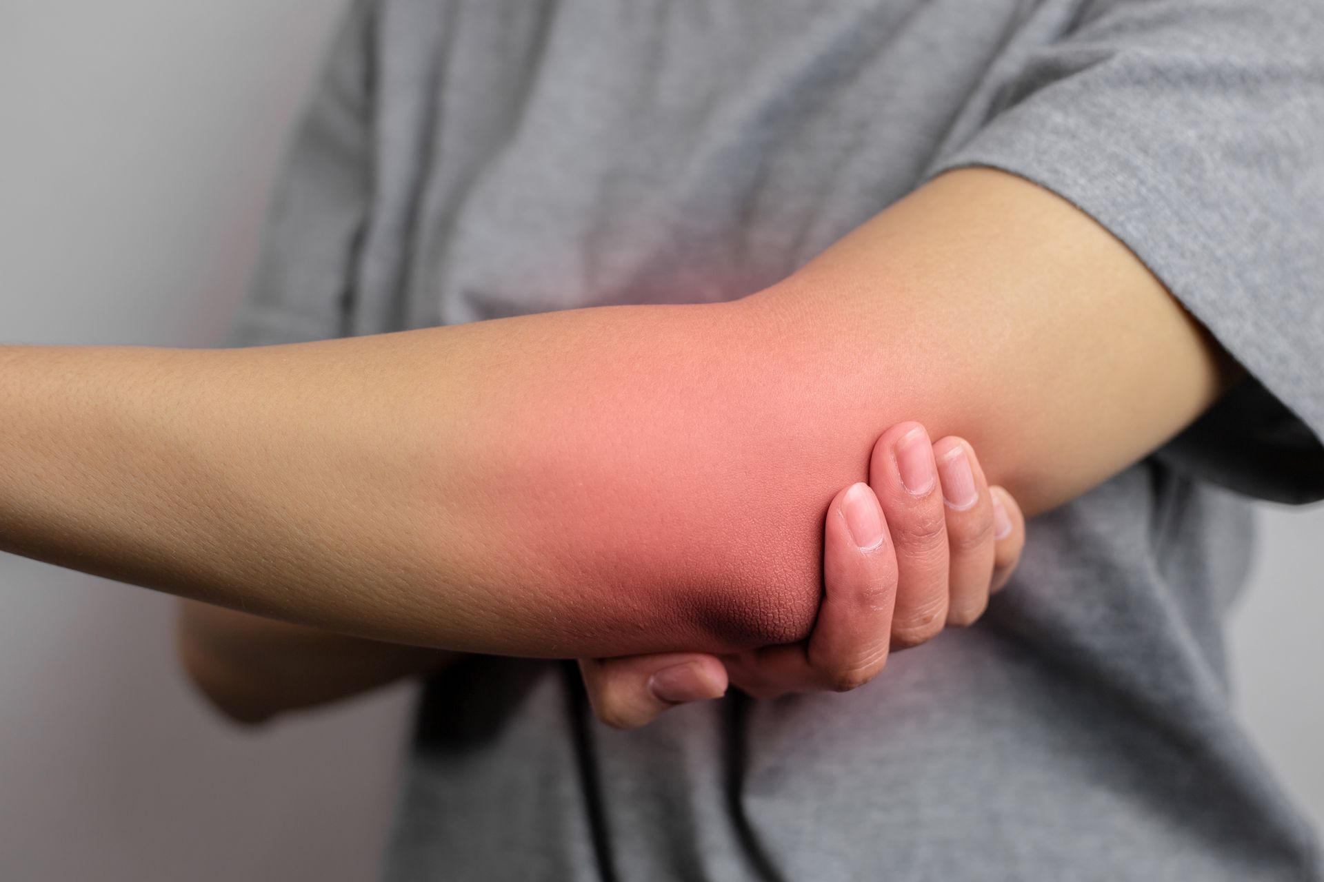 Wrapping Leg - South Bend, IN - Kaurich Chiropractic & Wellness Center
