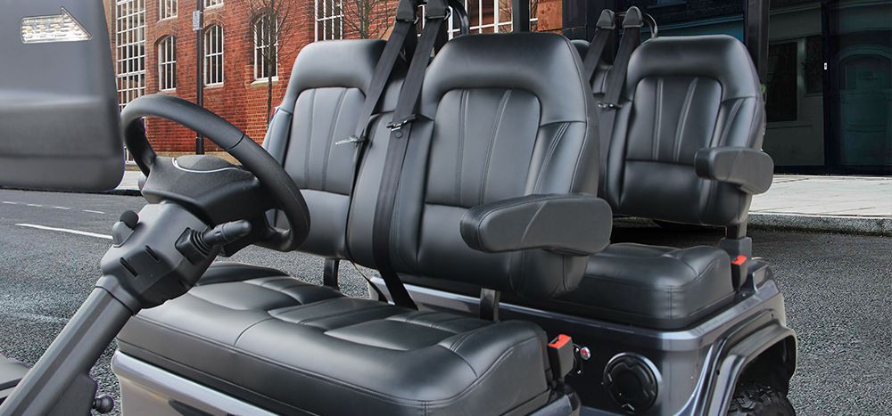 Picture of D5 Maverick 2+2 seat belts