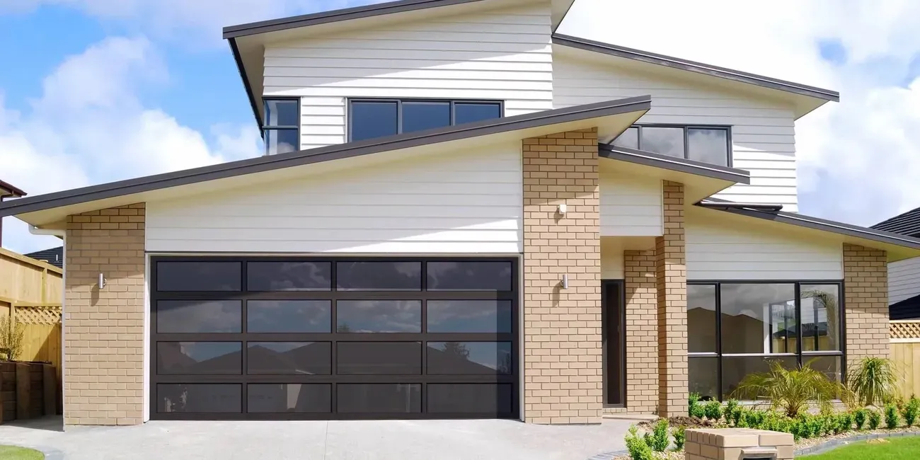 C.H.I. Full-View Aluminum In Powder Coat Black And Tinted Glass — Beatrice, NE — Blue Valley Door Co. Inc.