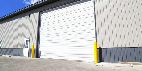 Commercial Garage Door — Beatrice, NE — Blue Valley Door Co. Inc. Commercial Garage Door — Beatrice, NE — Blue Valley Door Co. Inc.