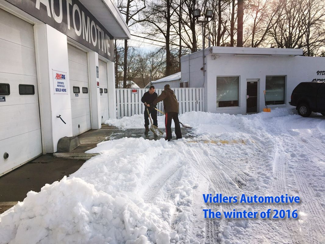 cleaning a snow  | Vidler's Automotive