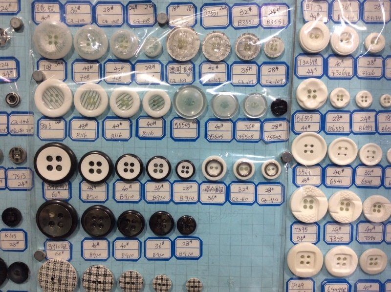 accessori moda / bottoni 02