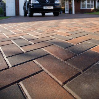 Button link to Block Paving page