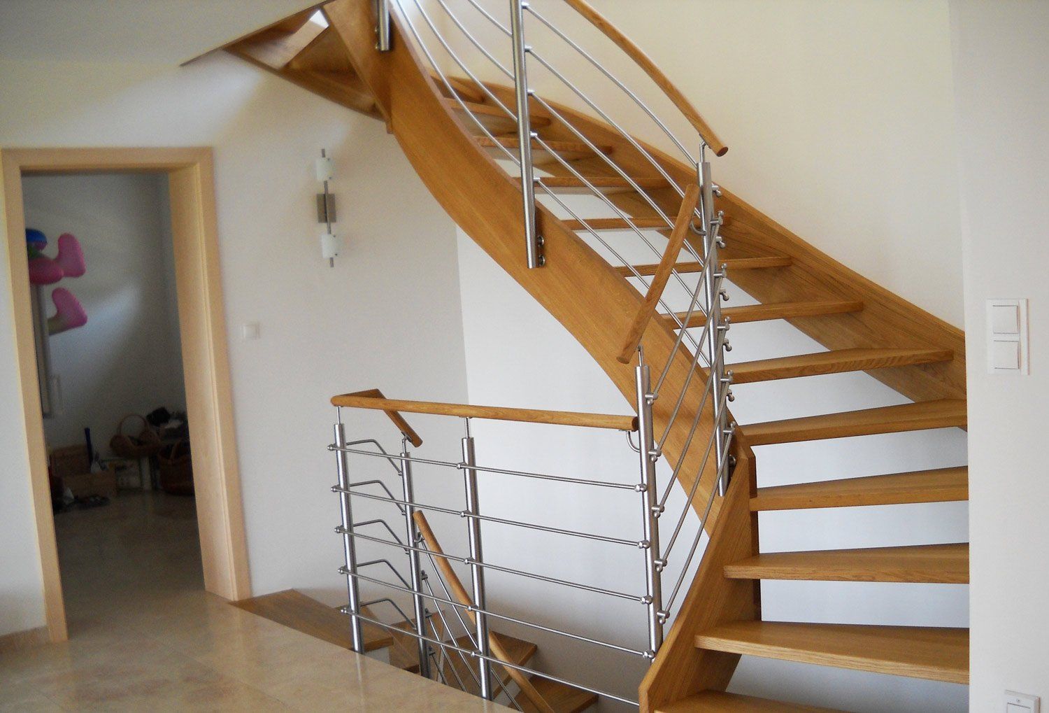 Freitragende Holzstiegen