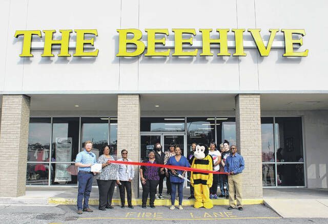 Grand opening ribbon-cutting for 