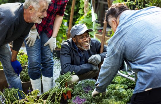 Senior Activities - Seniors Enjoy Gardening in Richmond, VA