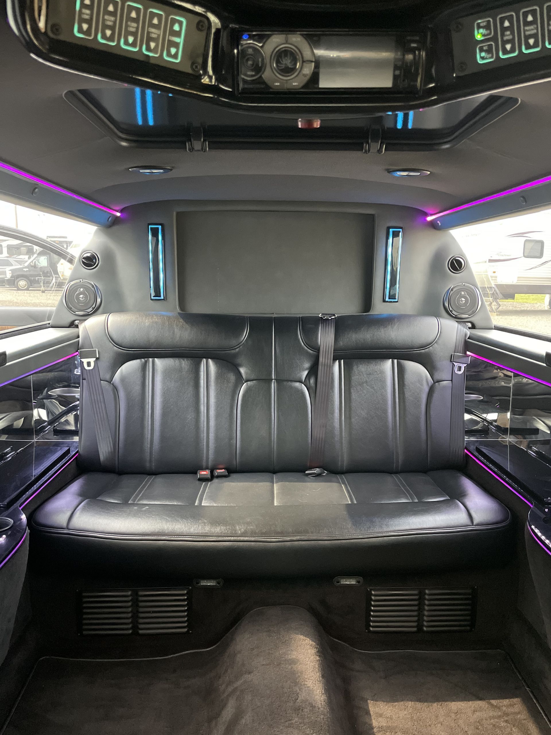 Lincoln MKT 6 passenger stretch limo interior