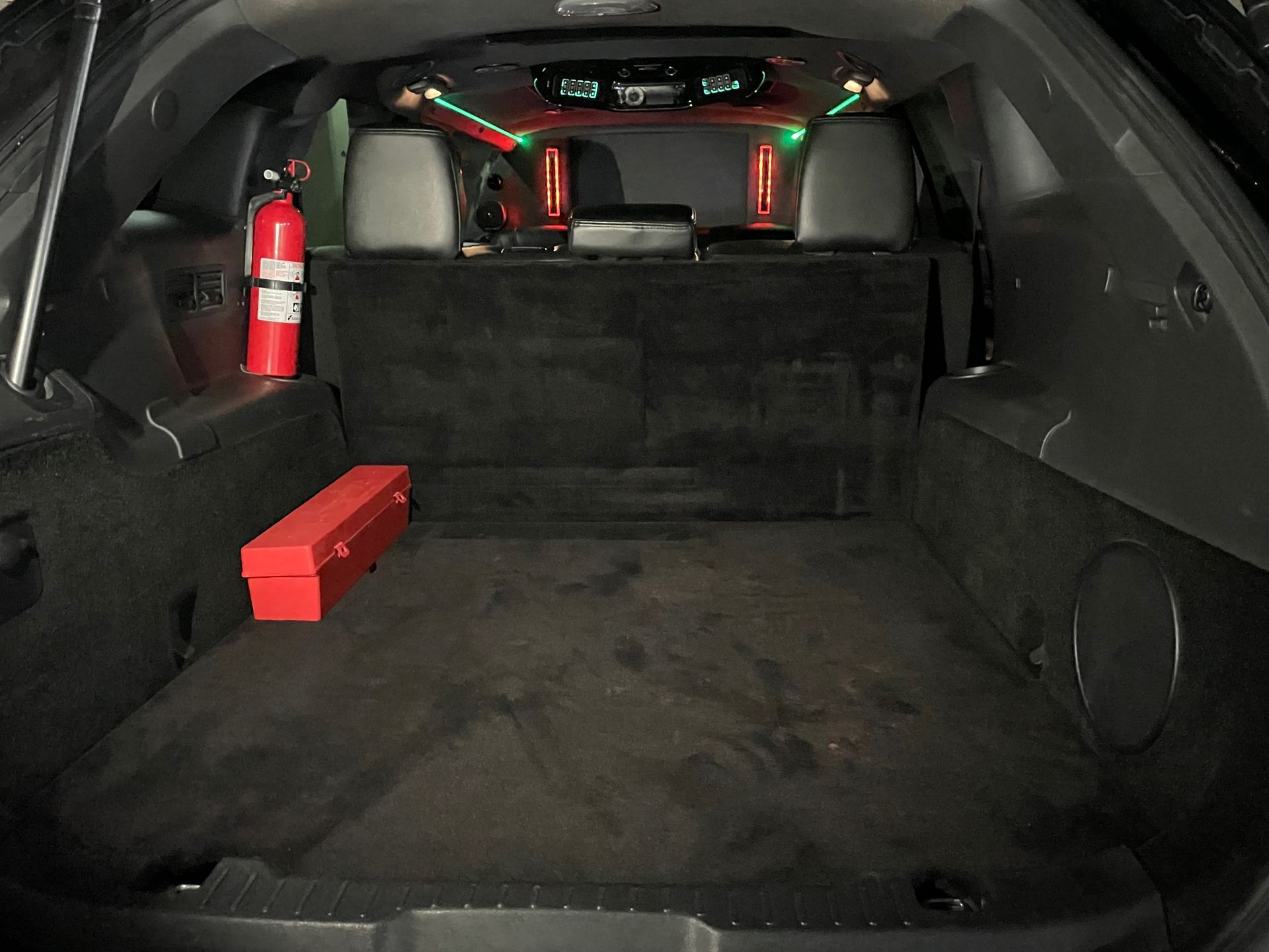 white MKT stretch car limo exterior