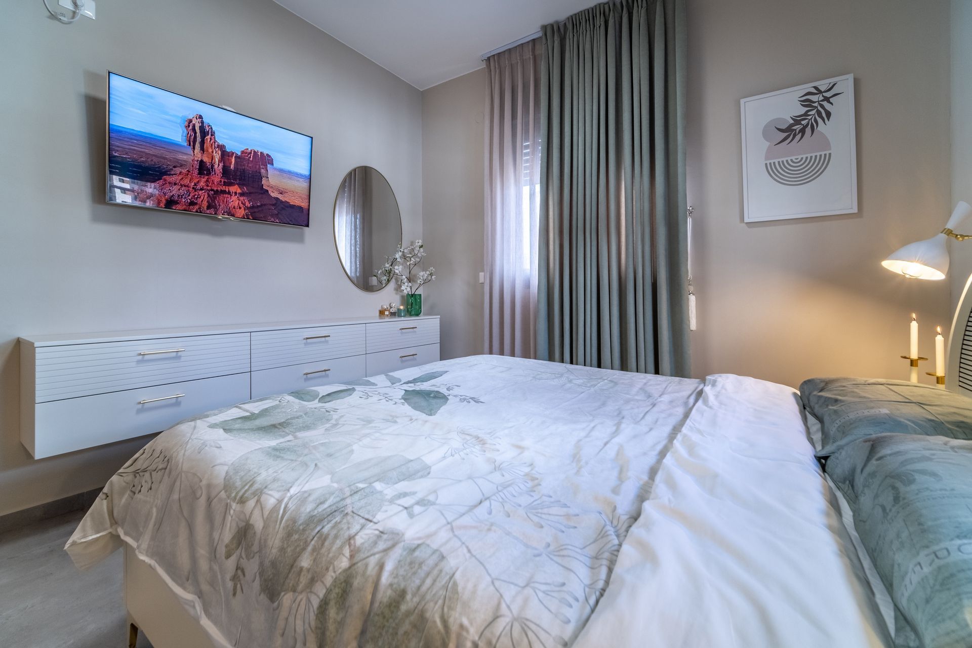 מאשה מנוחין עיצוב פנים. מאשה מנוחין מעצבת פנים. עיצוב פנטהאוז. עיצוב חדר שינה. עיצוב בסגנון מודרני. עיצוב פנים בראשון לציון.