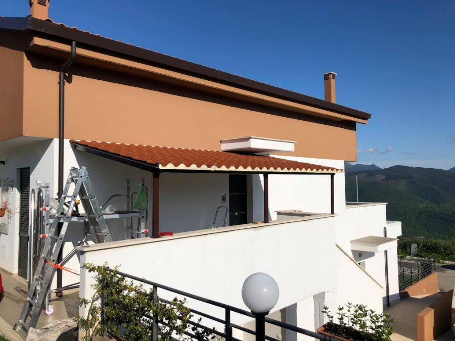 copertura in legno e alluminio