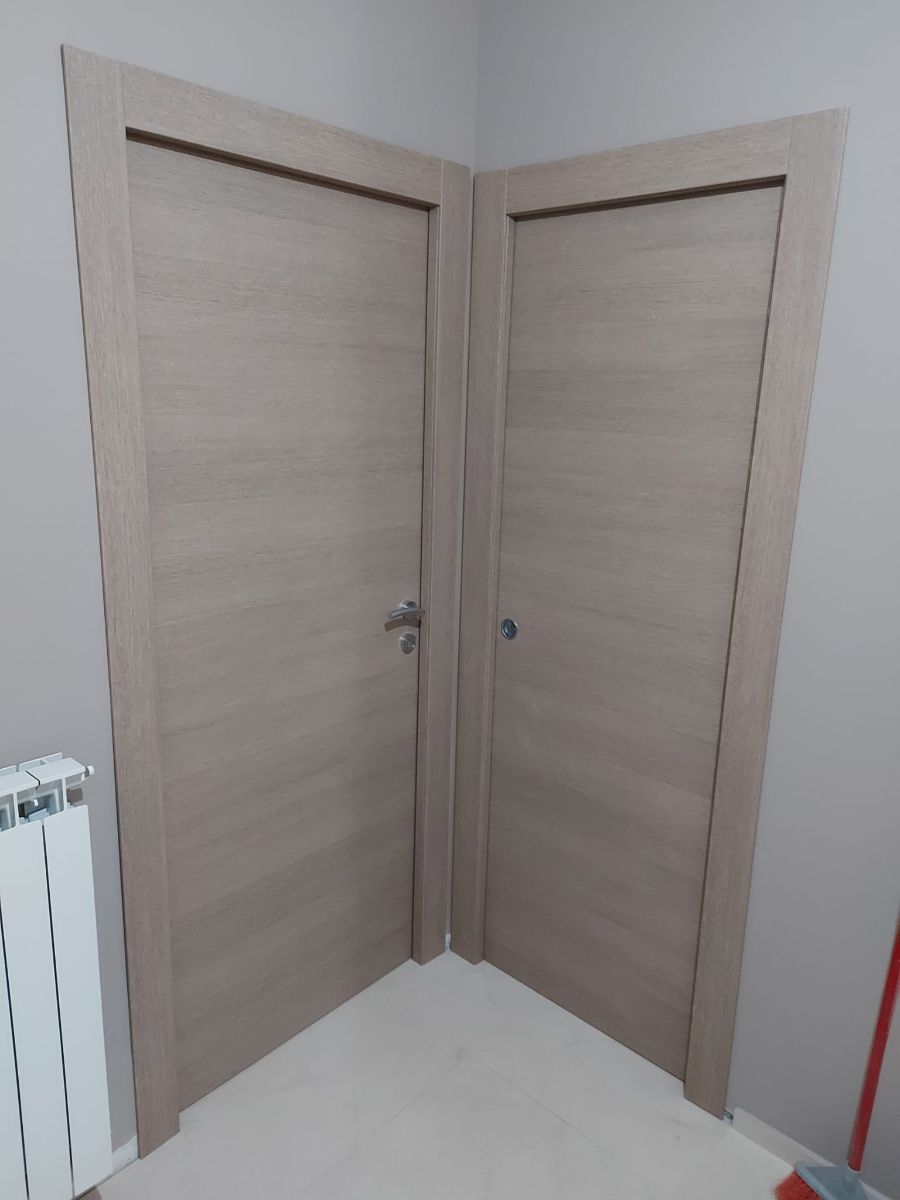 porte in legno chiaro