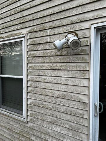 Before Cleaning The Siding | Wilmington, DE | Can-Man Exterior Cleaning