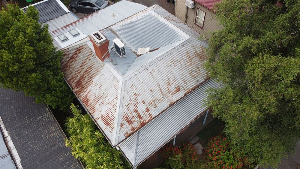 An Ageing Metal Roof In Geelong Residential Homes