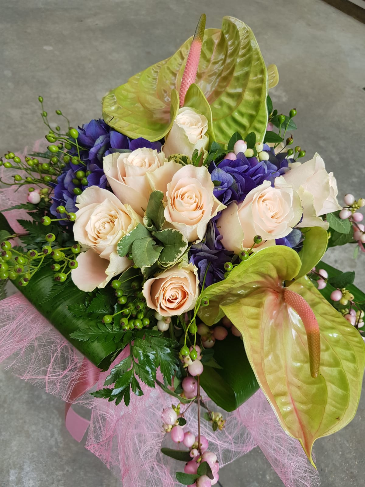 mazzo di rose e fiori per occasioni speciali