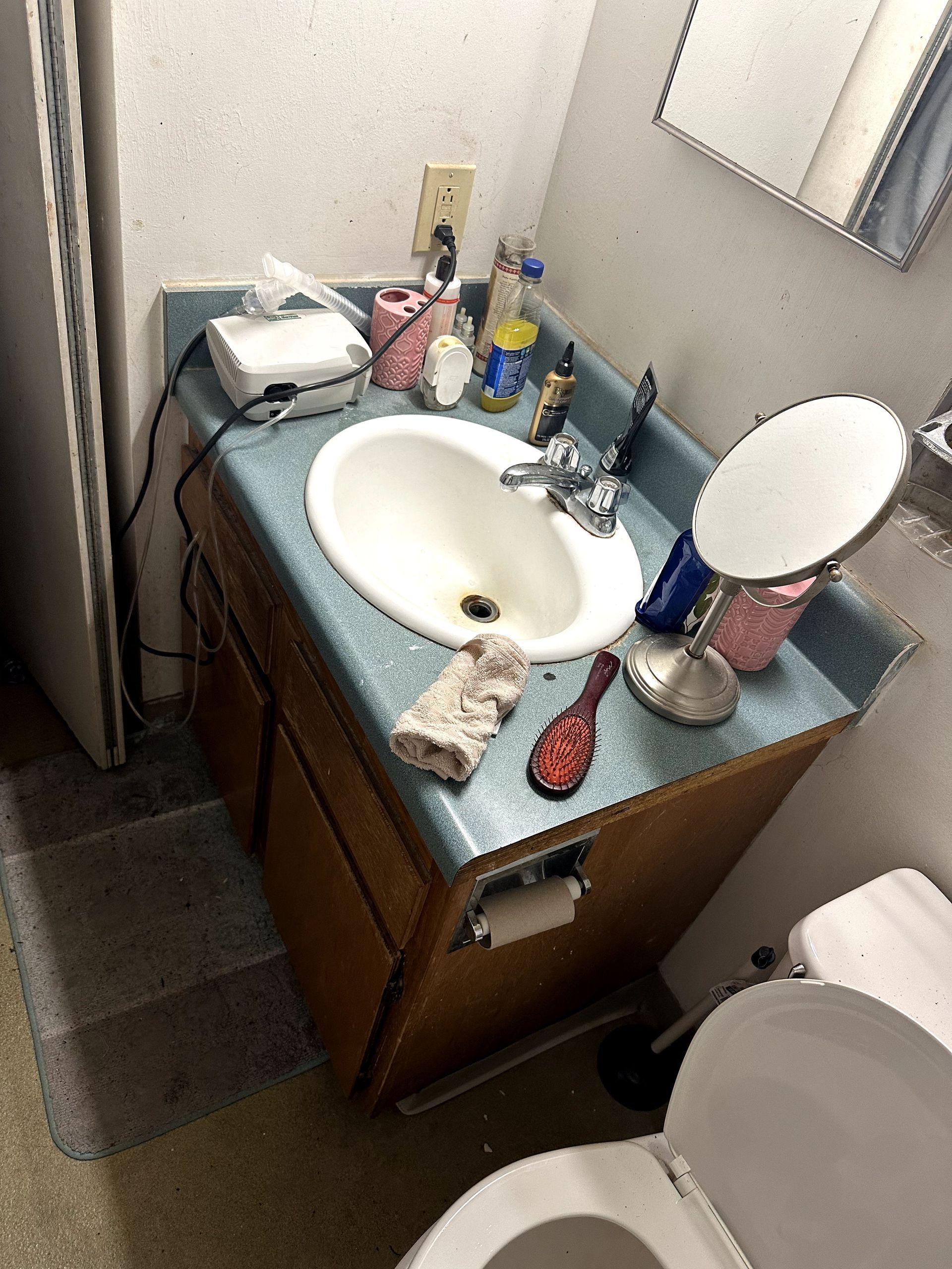 An after shot of a bathroom in a hoard cleanup in Pittsburgh, PA by Kingdom Bio Recovery & Restoration