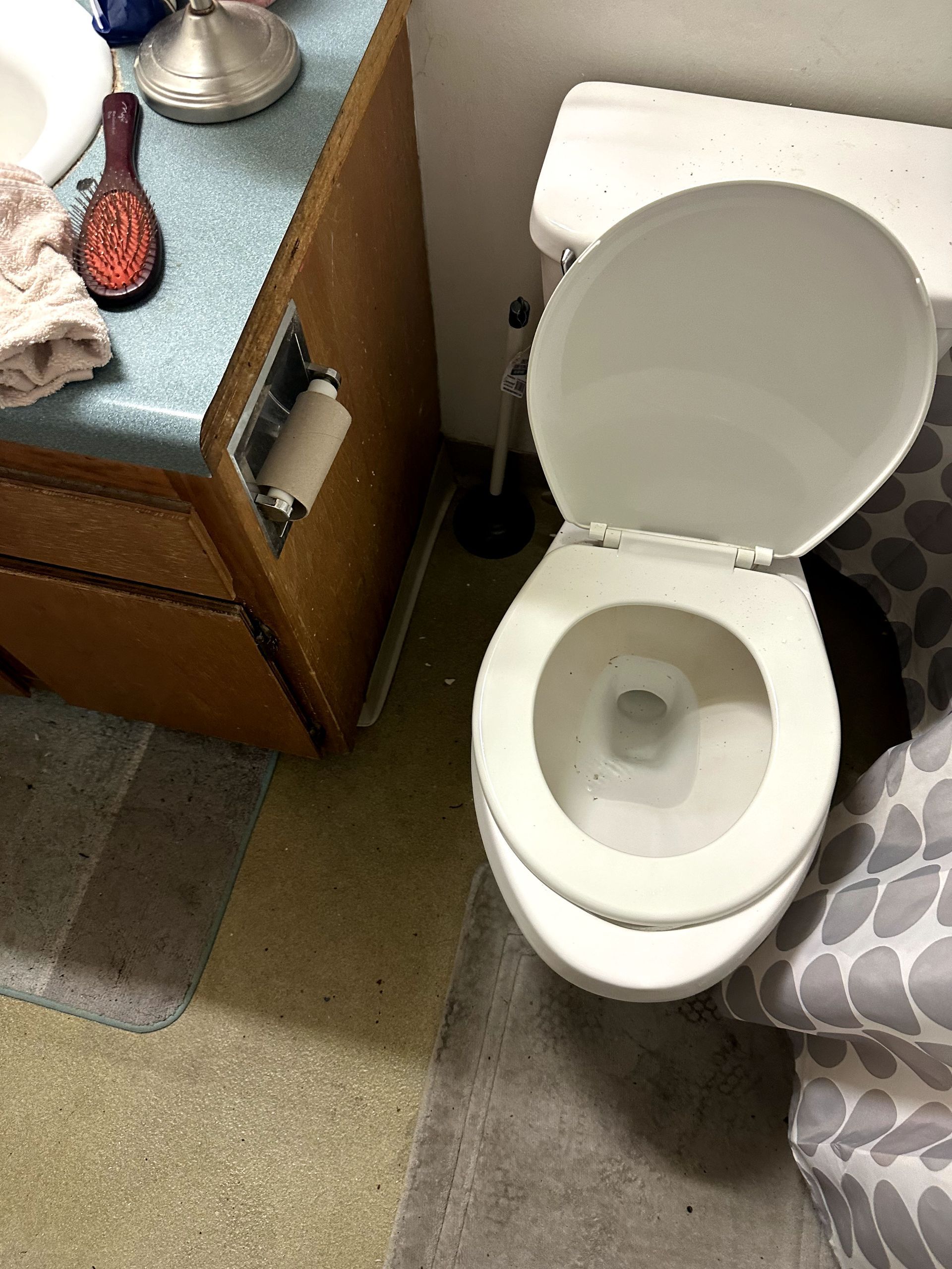 An after shot of a bathroom in a hoard cleanup in Pittsburgh, PA by Kingdom Bio Recovery & Restoration