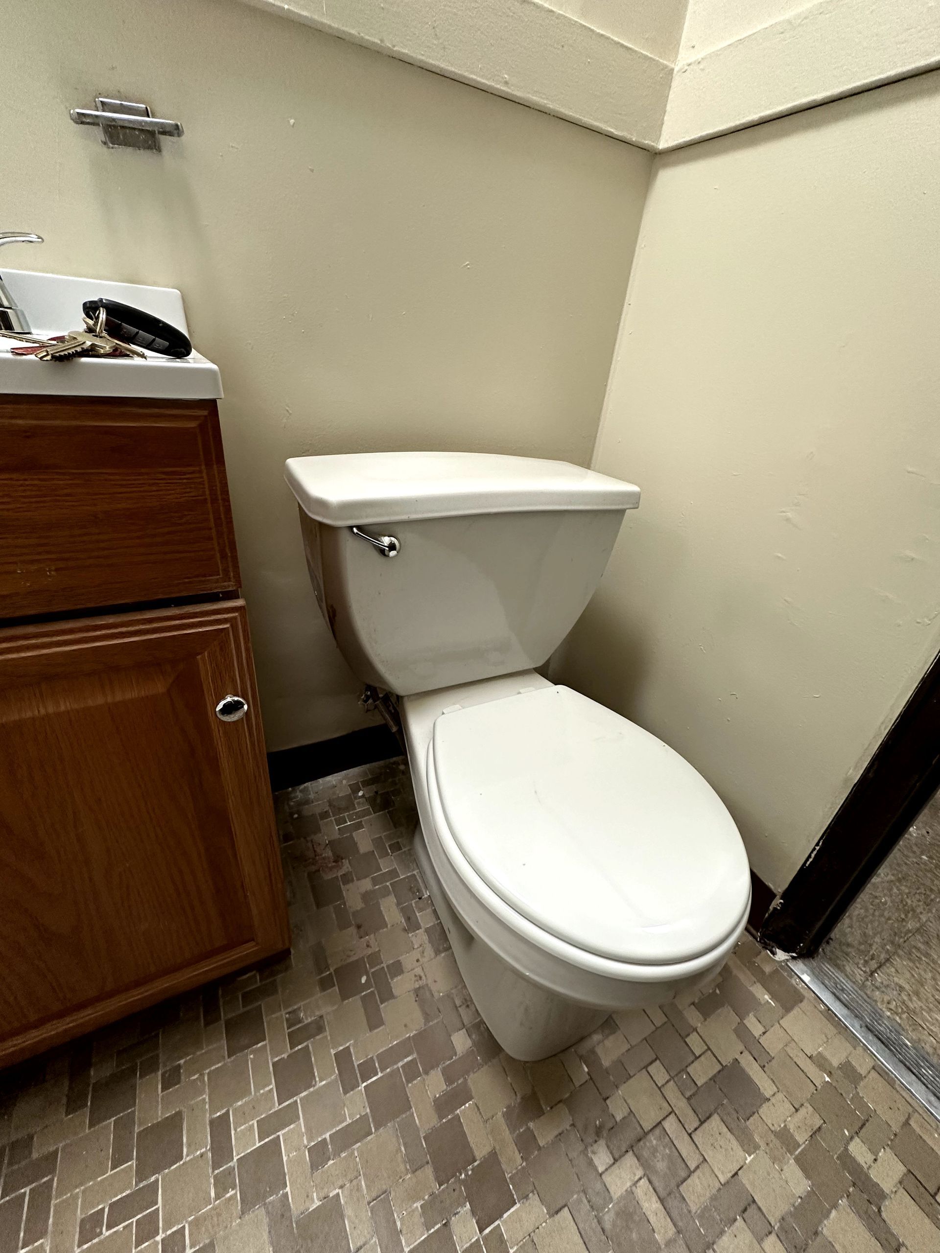 An after shot of a bathroom in a hoard cleanup in Pittsburgh, PA by Kingdom Bio Recovery & Restoration