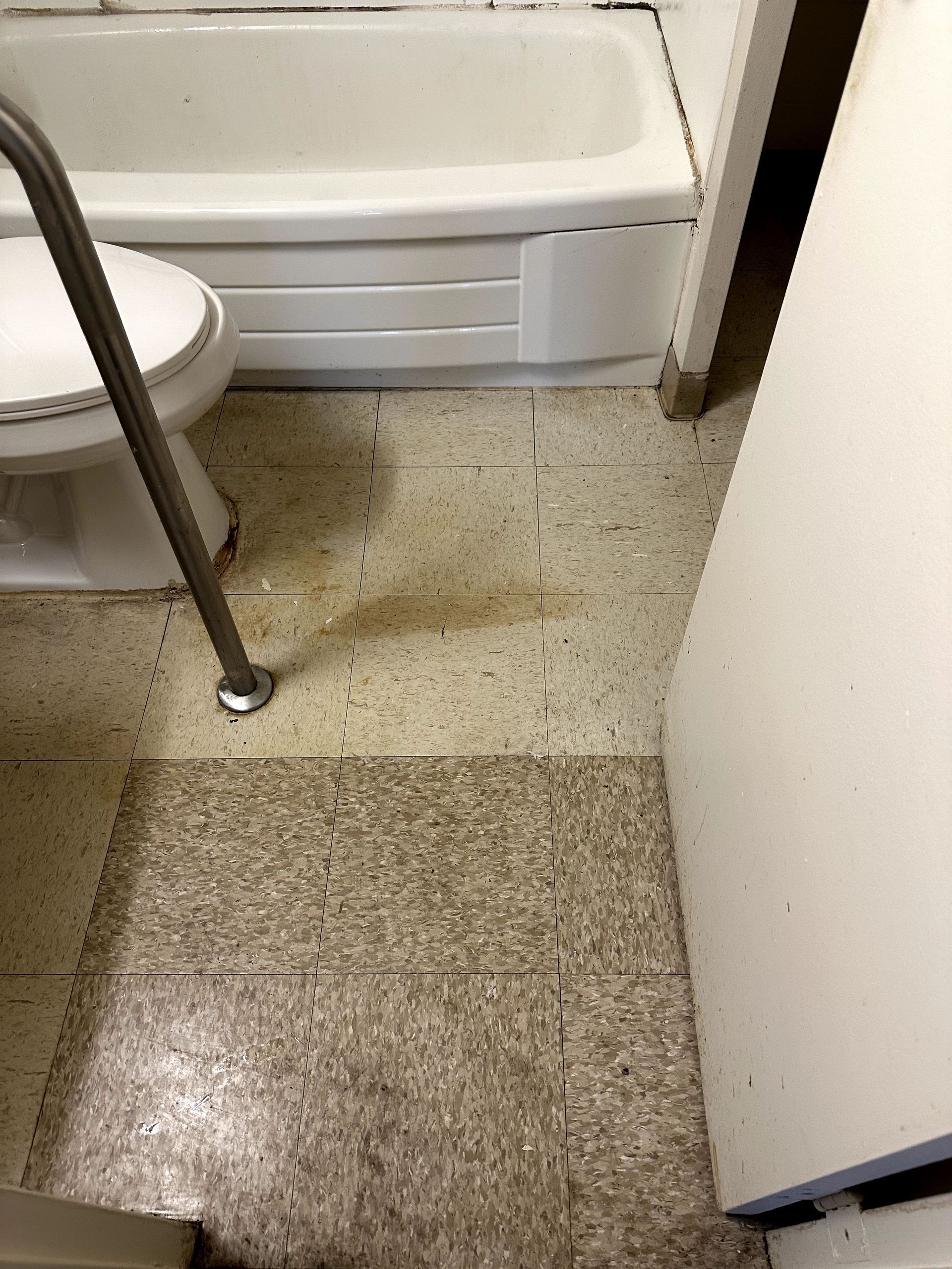 An after shot of a bathroom in a hoard cleanup in Pittsburgh, PA by Kingdom Bio Recovery & Restoration
