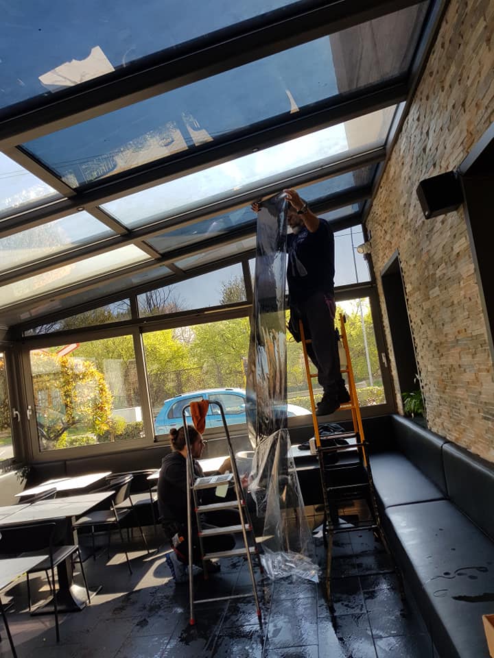 specialisti nell'applicazione di pellicole