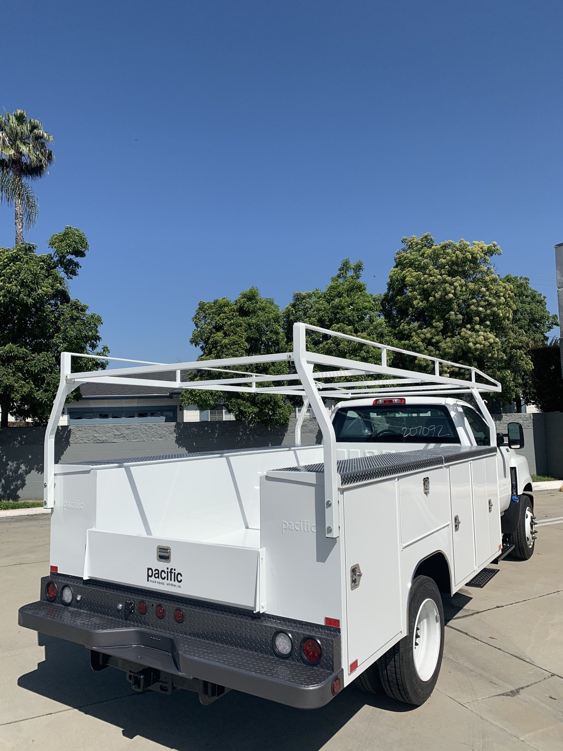 Tapered Overcab Rack – Whittier, CA – Pacific Truck Equipment