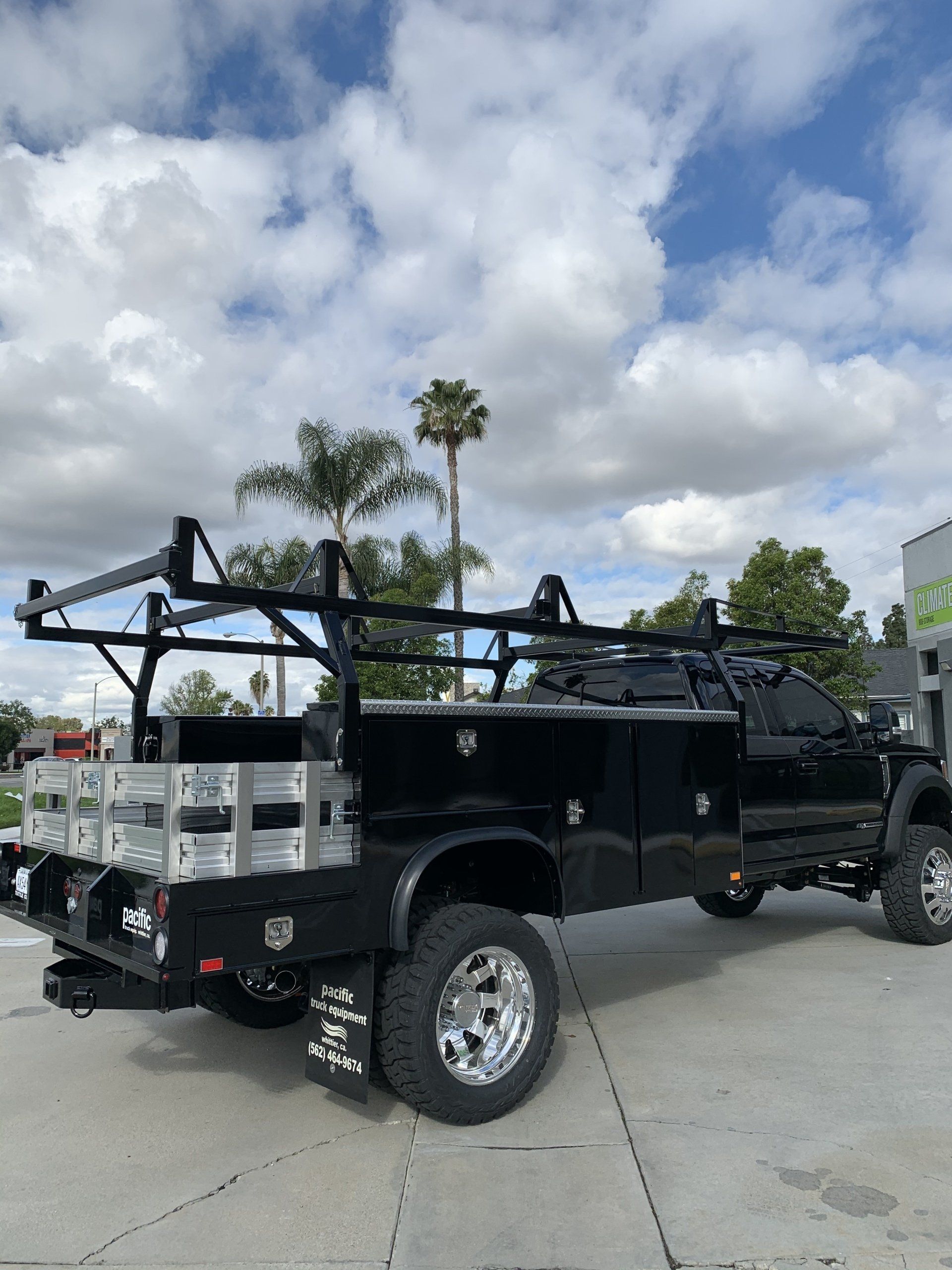 138402054 VF — Whittier, CA — Pacific Truck Equipment