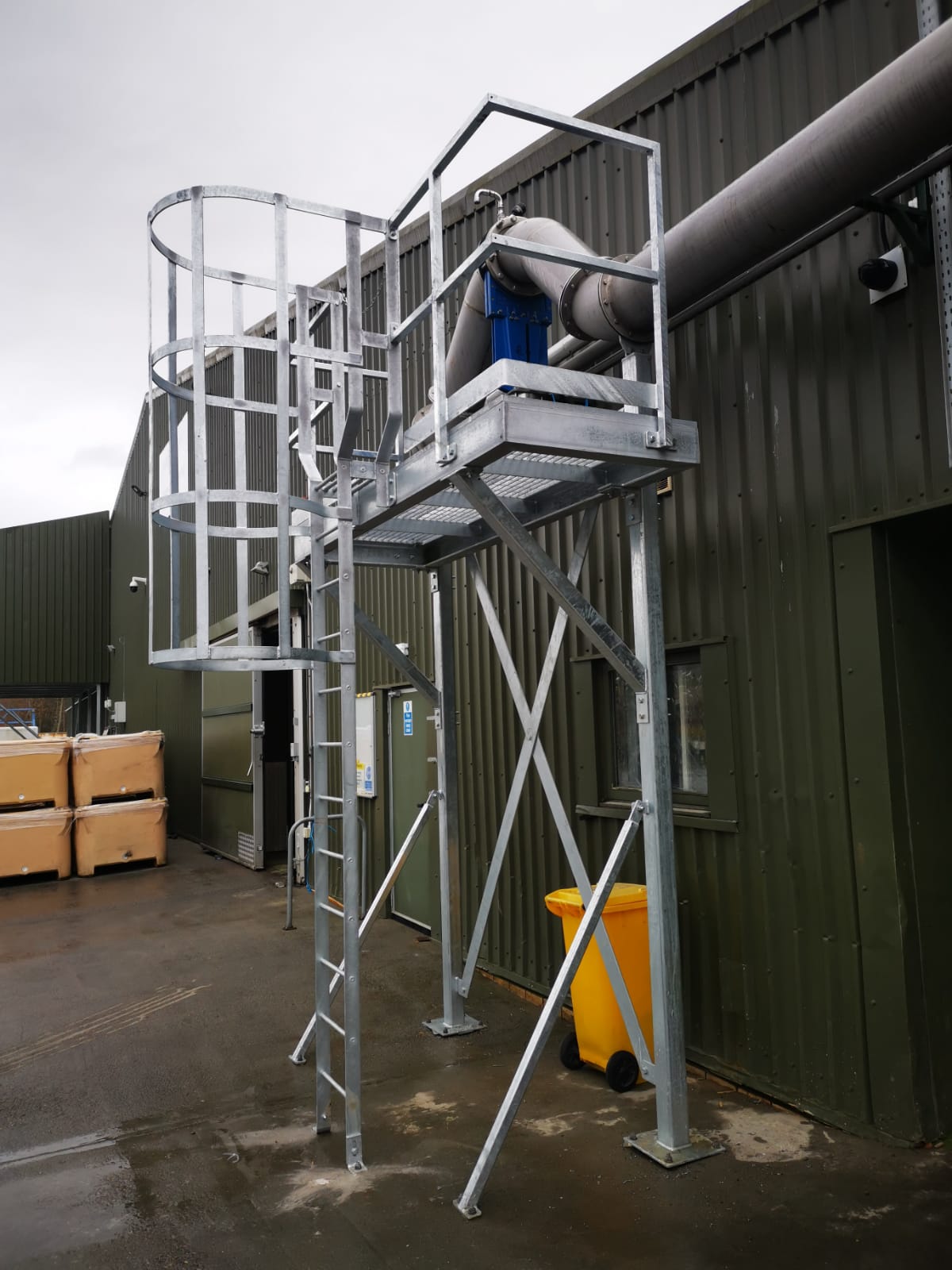 Custom outdoor commercial access ladders