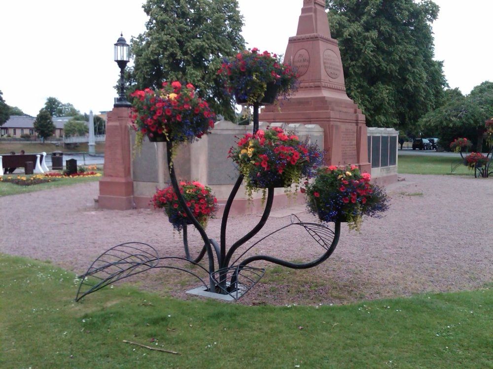 Decorative metal flowers