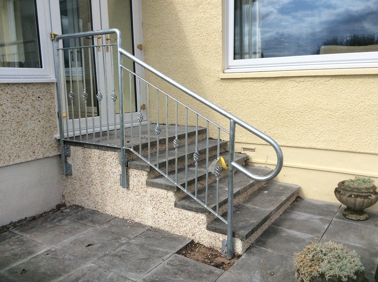 Short steps railings