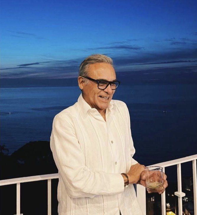 Dr. Daniel Hernández Soto, Médico Internista especializado